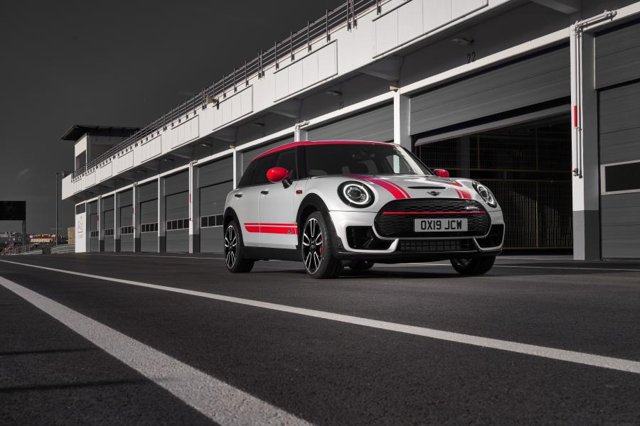  Mini John Cooper Works Clubman (F54) 2019 года  (WW) (фото 1 из 56)